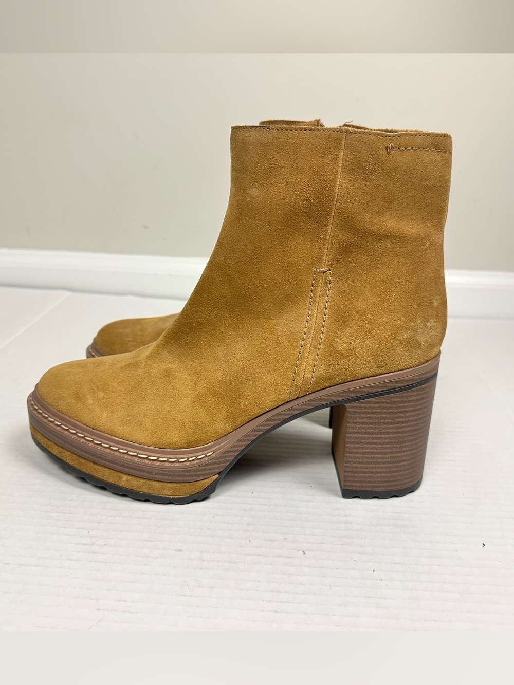 Steve Madden Shaniya Brown Suede Heel Booties Boots 10